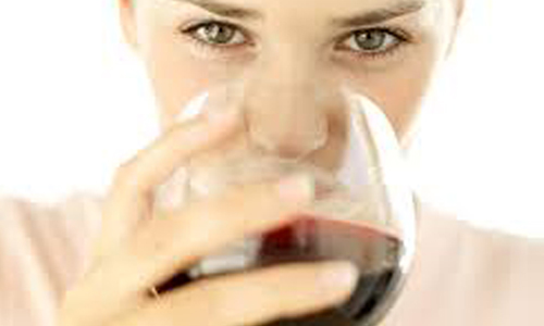 每天喝多少葡萄酒才能抵抗衰老