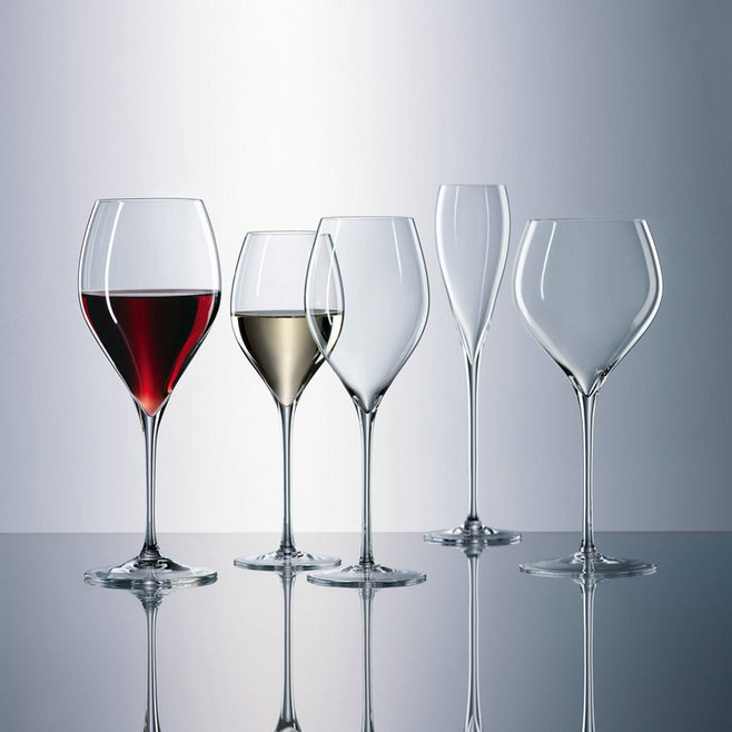 【收藏】学会喝葡萄酒前，先了解葡萄酒杯的各种种类
